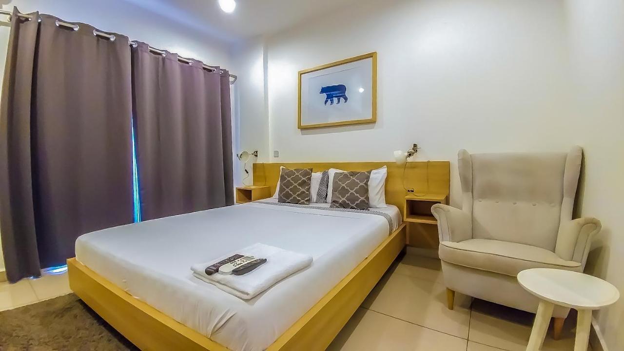 אקרה The Gallery Premier Suites מראה חיצוני תמונה