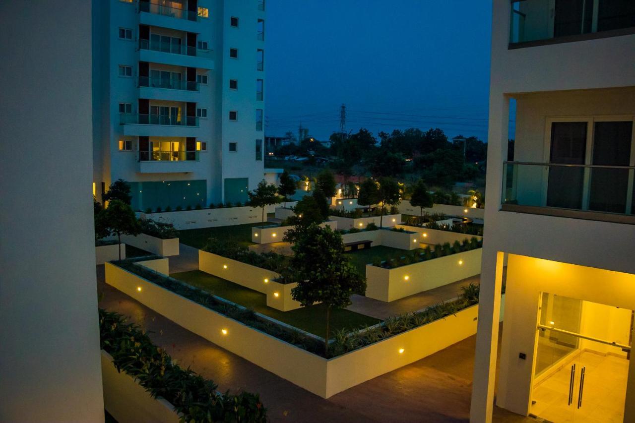 אקרה The Gallery Premier Suites מראה חיצוני תמונה