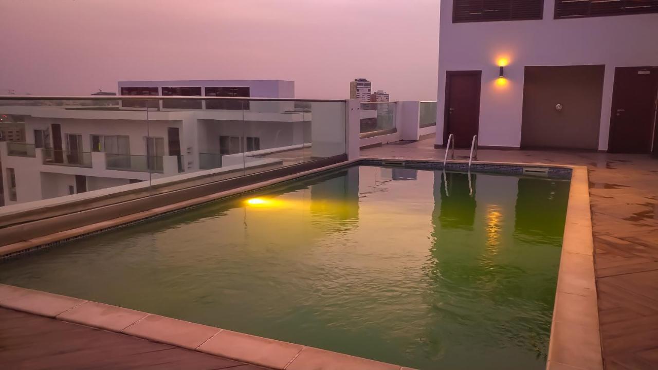 אקרה The Gallery Premier Suites מראה חיצוני תמונה