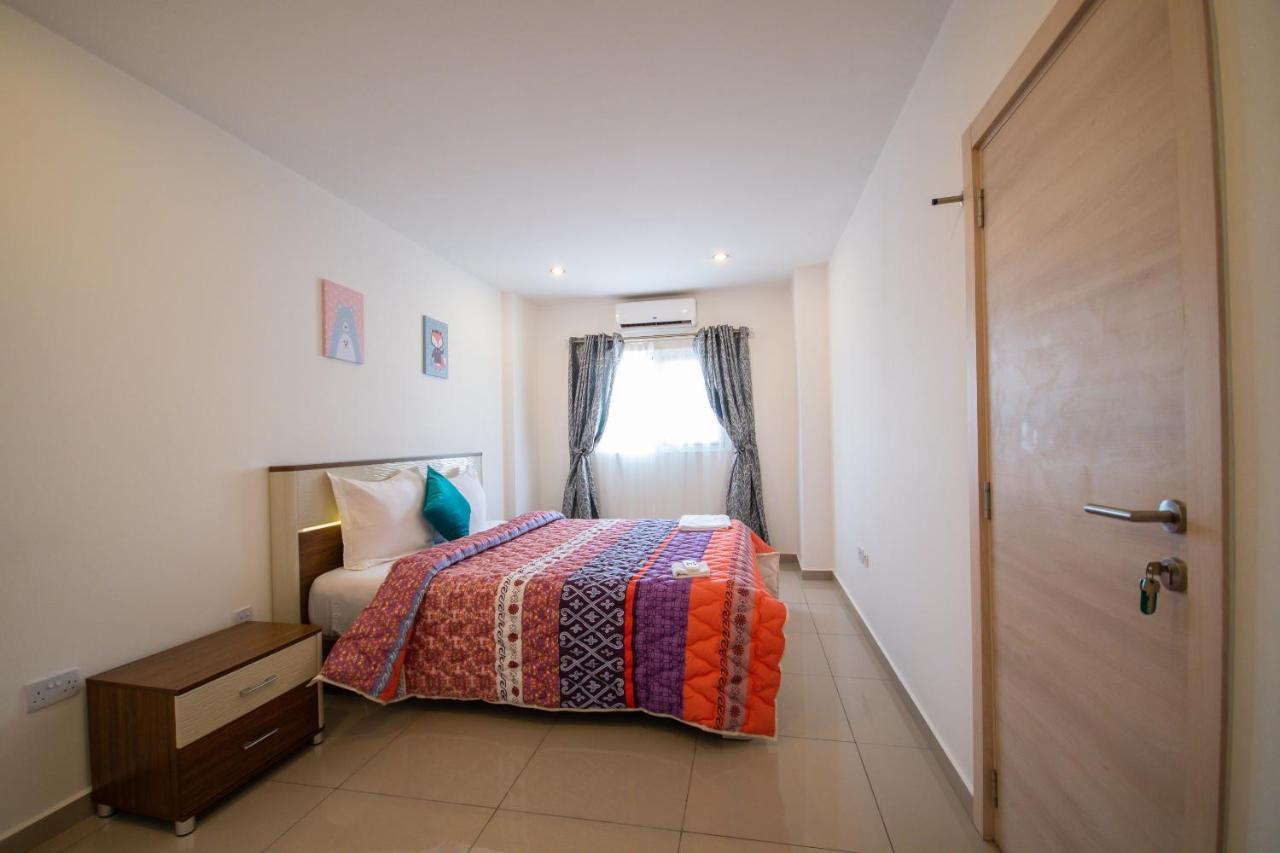 אקרה The Gallery Premier Suites מראה חיצוני תמונה